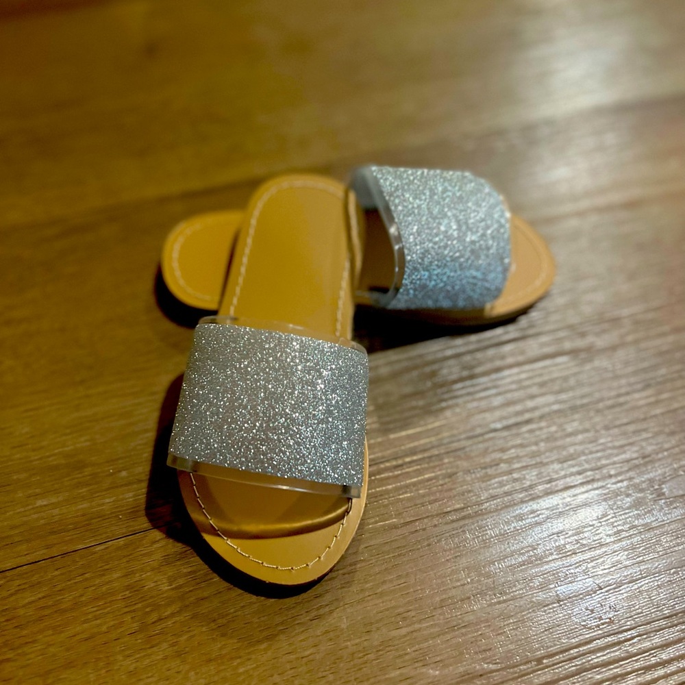 Kids sandals